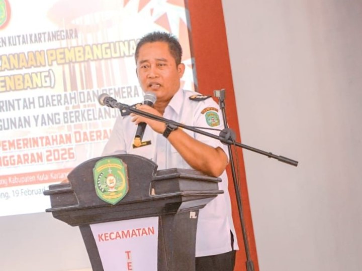 Camat Tenggarong Pangkas 50 Persen Anggaran Perjalanan Dinas. (isst)