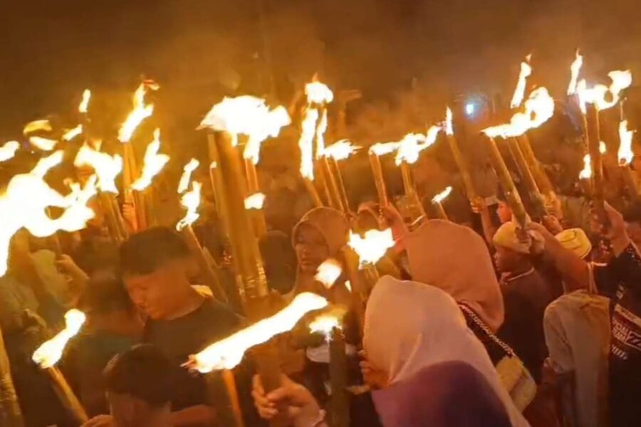 Pawai Obor Hidupkan Kembali Tradisi Ramadan di Mangkurawang. (ist)