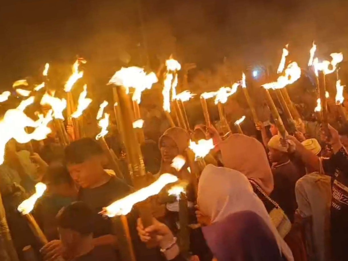 Pawai Obor Hidupkan Kembali Tradisi Ramadan di Mangkurawang. (ist)