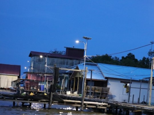Listrik Komunal Mulai Terangi Desa Tani Baru. (ist)