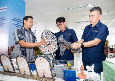 Astra Motor Peduli Difabel Lewat Pengolahan Sampah Botol Plastik