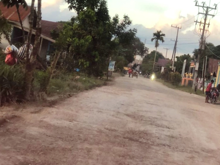 Warga Sebulu Modern Harapkan Percepatan Perbaikan Jalan dan Fasilitas Umum. (ist)