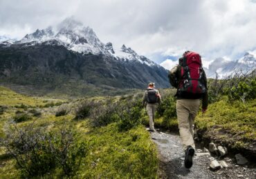Panduan Mendaki Gunung dan Nyaman di Puncak