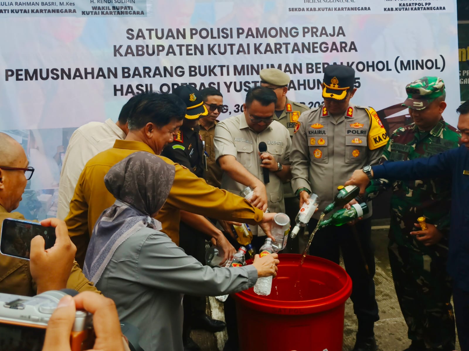 Bupati Aulia Rahman Tak Beri Ruang Peredaran Miras Ilegal di Kukar