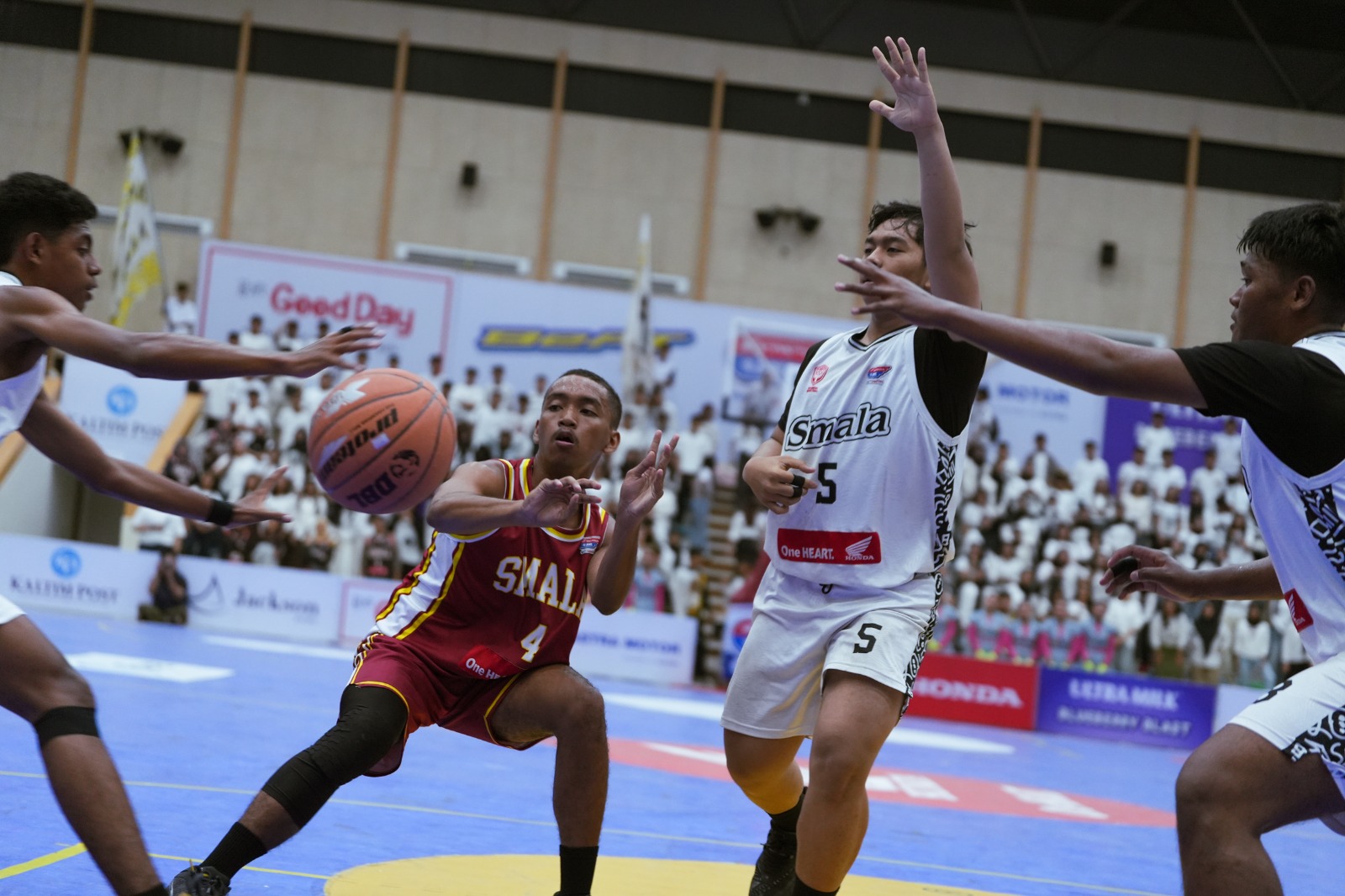 Sinergitas Astra Motor Kaltim 2 Dukung Olahraga Basket Pelajar Lewat Opening Party Honda DBL