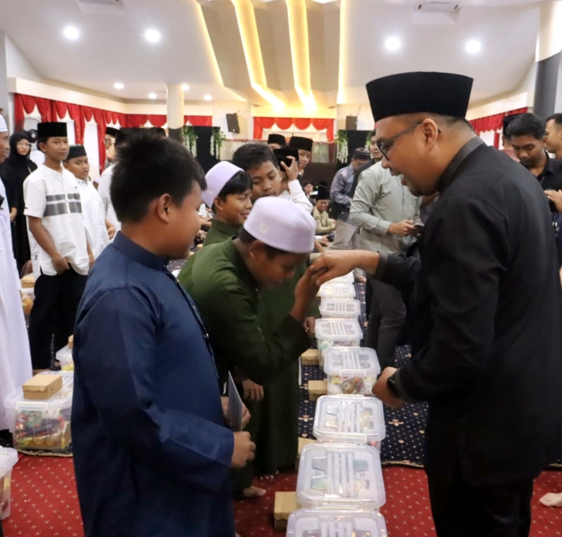 Bupati Aulia Rahman Basri Imbau Pekerja Berpartisipasi Zakat ke Baznas Kukar